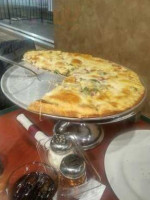 Colonnade Pizza food