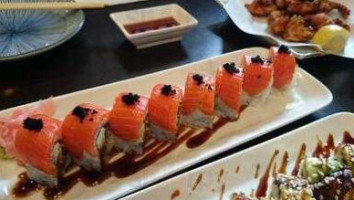 Ikoi Sushi inside