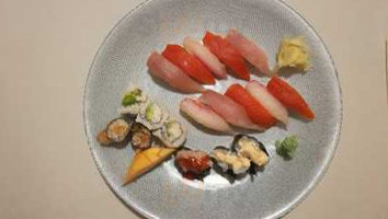 Woomai Sushi food