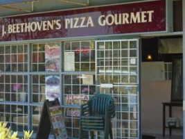 J Beethoven's Pizza Gourmet outside