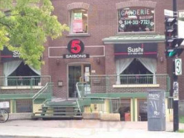5 Saisons Sushi outside