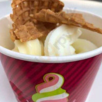 Menchie's Frozen Yogurt food