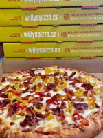 Willy's Pizza food