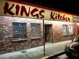 King's Kitchen food