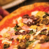 Famoso Neaopolitan Pizzeria food