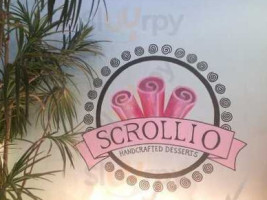 Scrollio Rolled Ice Cream outside