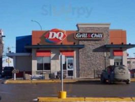 Dairy Queen Grill & Chill outside
