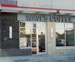 Waves Coffee House outside