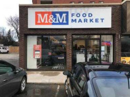 M and M Meats outside