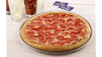 Chuck E. Cheese's food