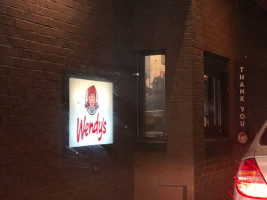 Wendy's Old Fashioned Hamburgers outside