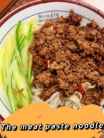 Noodle Waroom food