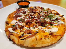 Boston Pizza food