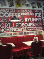 Wimpy's Diner inside