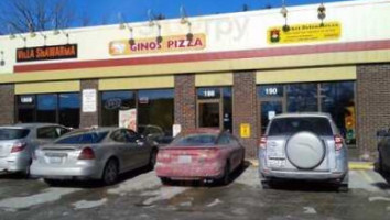 Gino's Pizza outside
