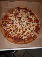 Pete’s Pizza food