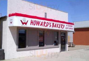 Howard's Bakery and Deli food