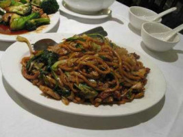 Shanghai Chinese Bistro food