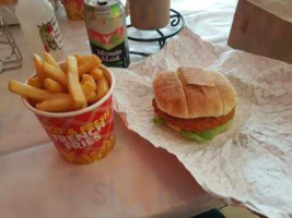 Bridge Burger N Wings food