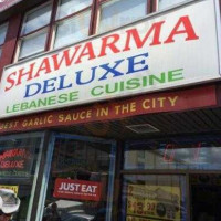 Shawarma Deluxe food