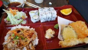 Sushi Taku food