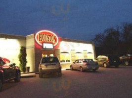 Houston Pizza outside