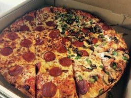 Hollywood Pizza II food