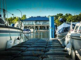 Regina Beach Yacht Club outside