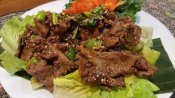 Viyasit Thai Kitchen food