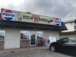 Mike's Ice N Burger Hut outside