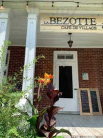 La Bezotte Cafe De Village food
