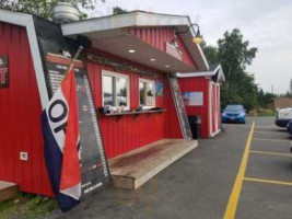 French Fry Hut outside