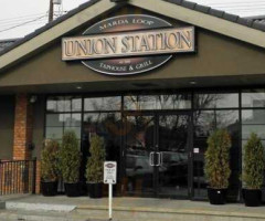 Union Station Taphouse & Grill outside