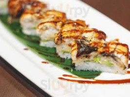 QQ Sushi food