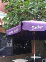 Solly's food