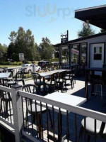 Arthur Cafe Exterior