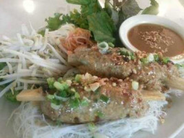 Saigon 27 food