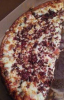 Vanier Pizza & Subs food