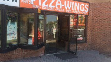 Mani's Pizza Wings inside