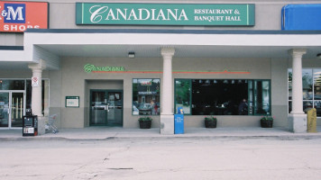 Canadiana Restaurant inside