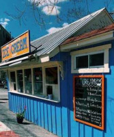 Almonte Ice Cream Shop outside