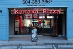 Kanaka Pizza food