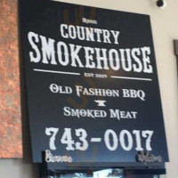 Ross Country Smokehouse food