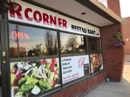 R Corner Diner food