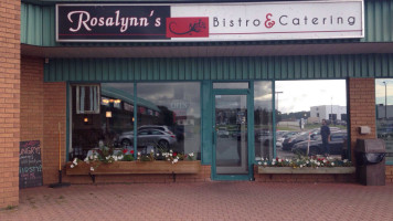 Rosalynn's Bistro & Catering inside