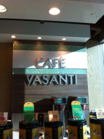 Café Vasanti (200 Rue Montcalm) food