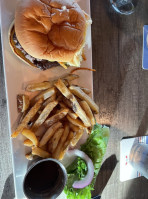 The Upper Deck Taphouse Grill food