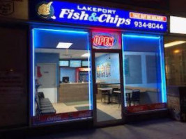 Lakeport Fish & Chips inside