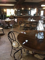 Sharbot Lake Country Inn & The Crossing Pub 