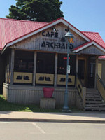 Cafe Archibald outside